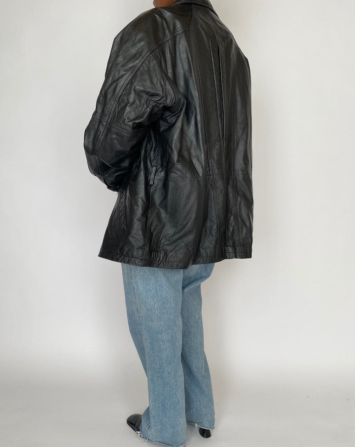 VINTAGE OVERSIZED BLACK LEATHER JACKET 4653
