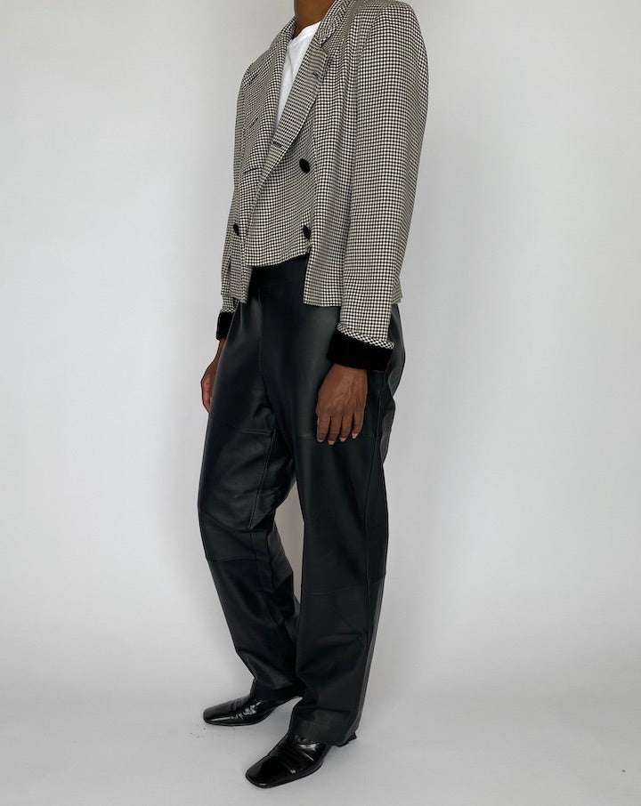 VINTAGE BLACK AND WHITE BLAZER 4795