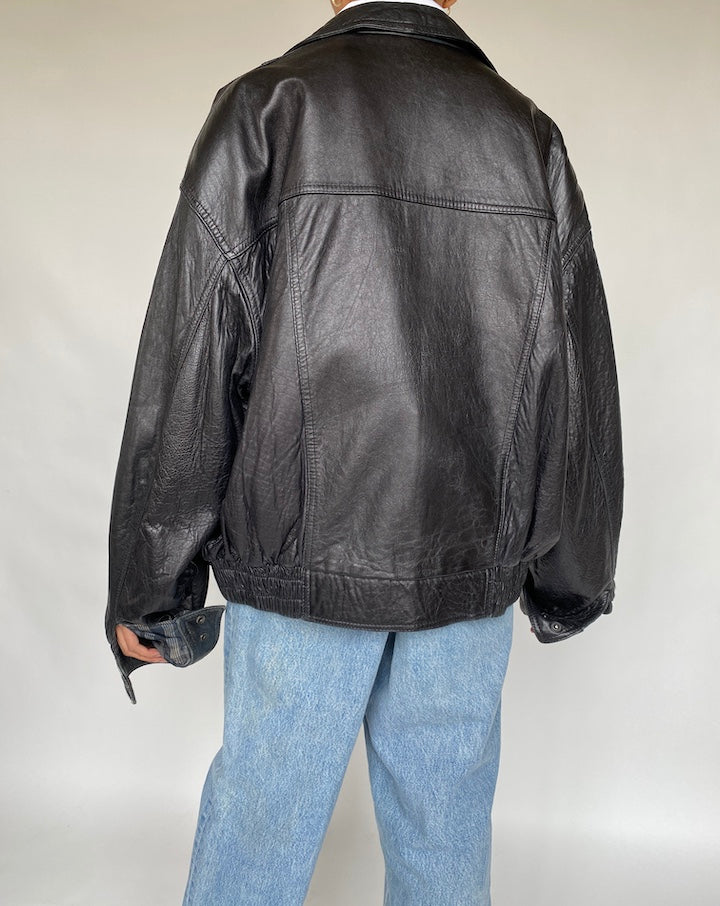 VINTAGE BEAUTIFUL BLACK LEATHER JACKET 666-2