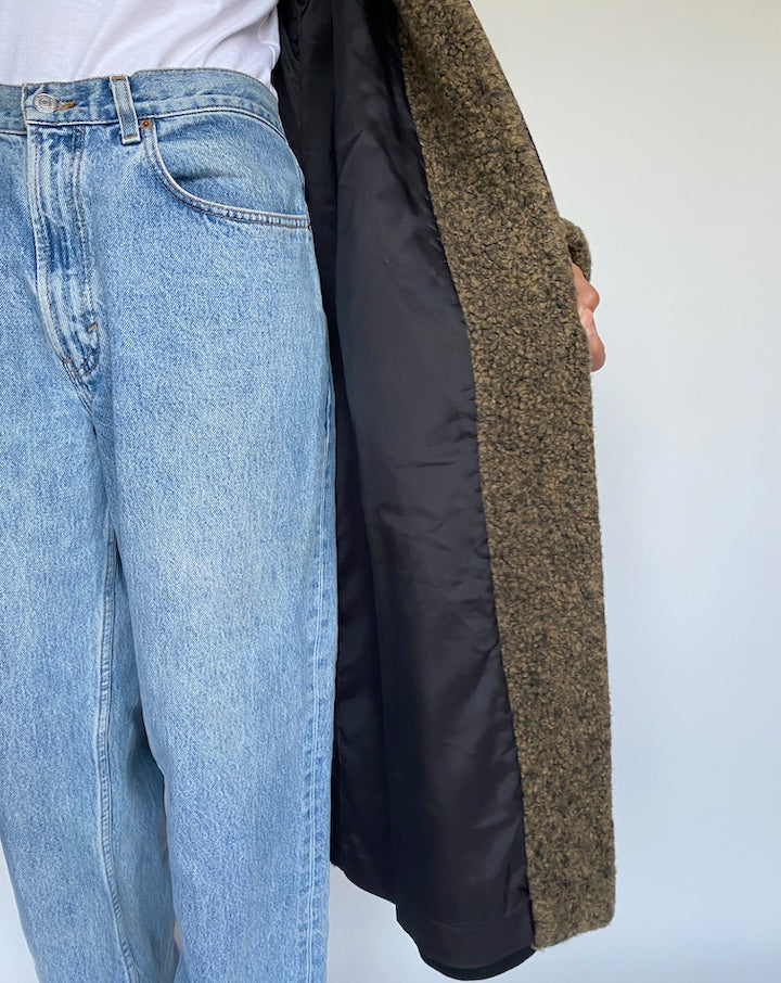 VINTAGE BLACK COAT 1064-2