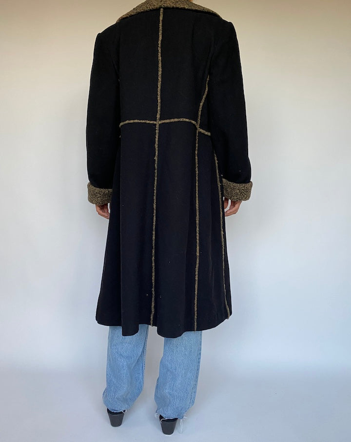 VINTAGE BLACK COAT 1064-4