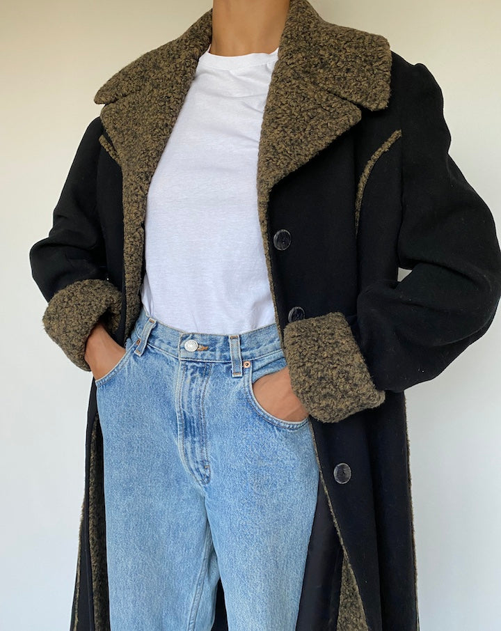 VINTAGE BLACK COAT 1064-6