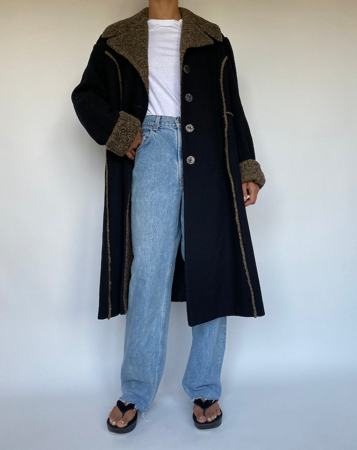 VINTAGE BLACK COAT 1064-8