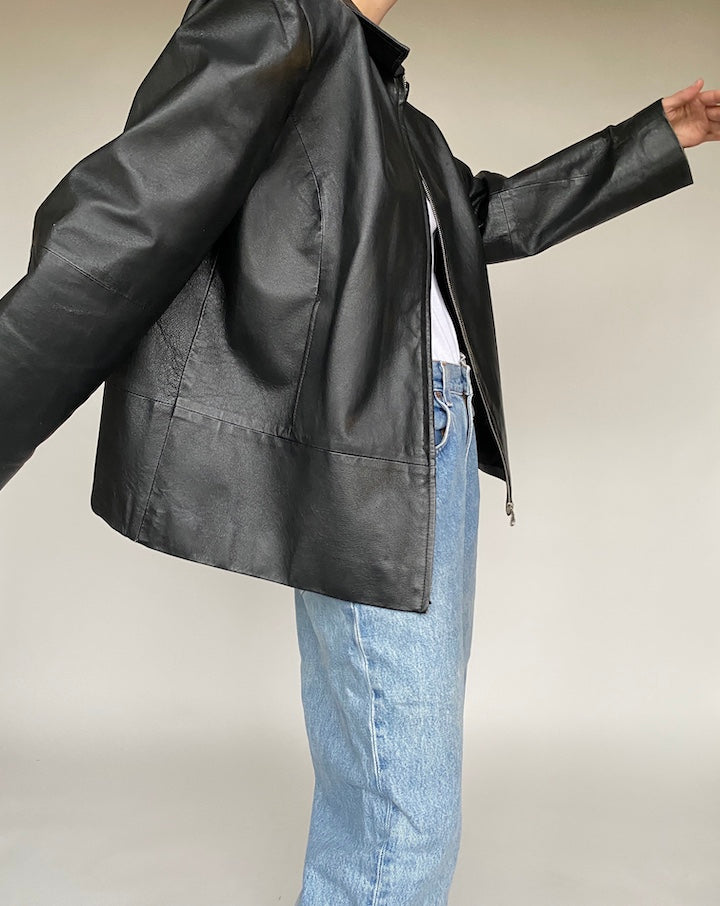 VINTAGE BLACK LEATHER JACKET 515-2