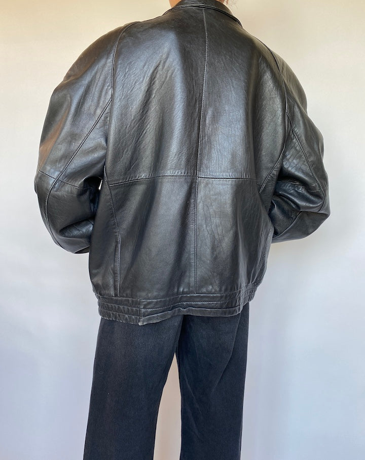 VINTAGE BLACK LEATHER JACKET 609-2