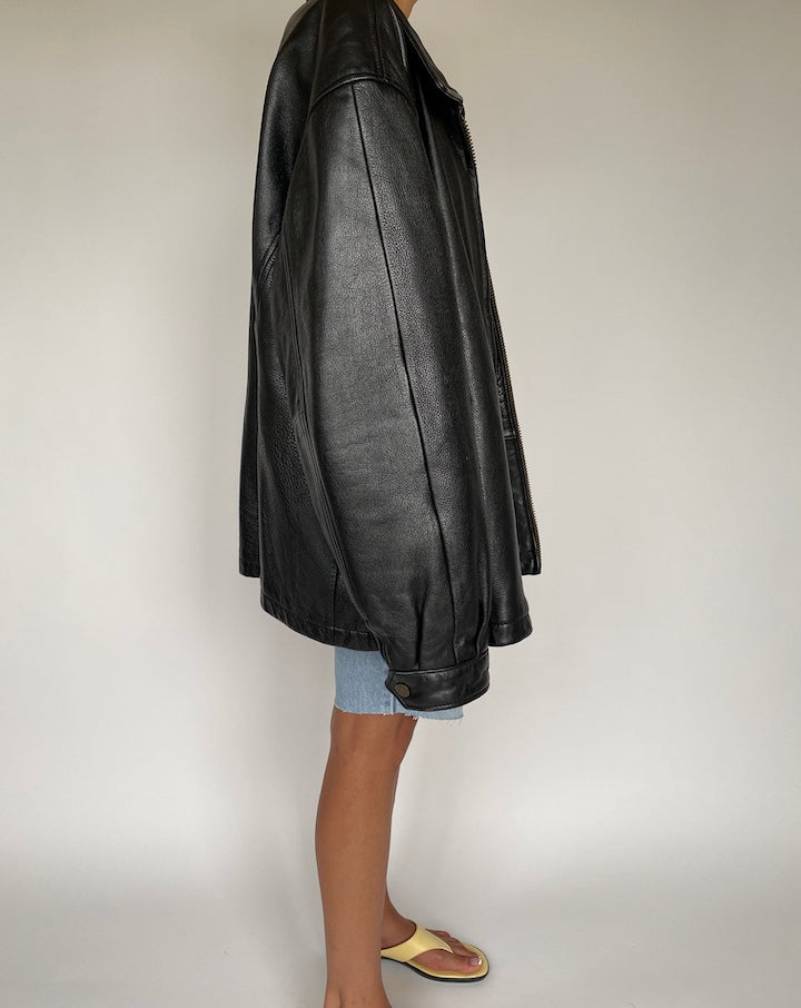 VINTAGE BLACK LEATHER JACKET 833-3