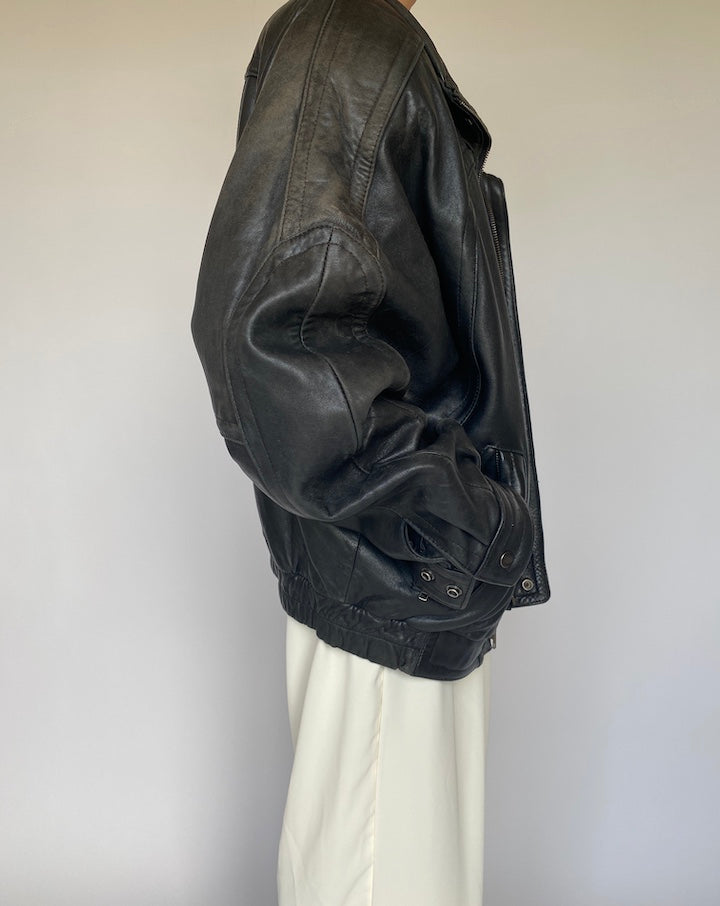 VINTAGE BLACK LEATHER JACKET 872-3