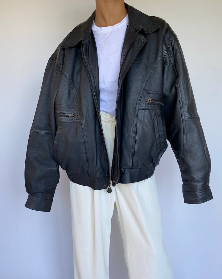 VINTAGE BOXY BLACK LEATHER JACKET 950-4