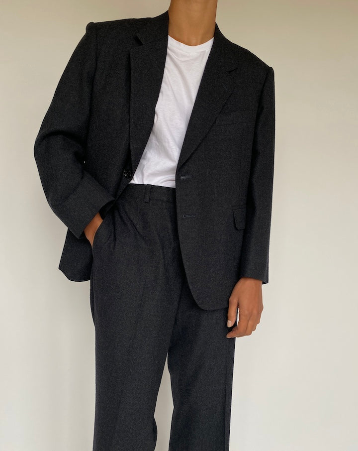 VINTAGE DARK GREY SUIT 1233-2