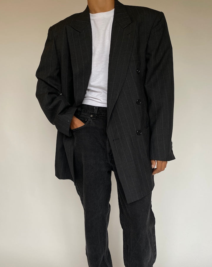 VINTAGE DOUBLE BREASTED DARK GREY PINSTRIPED BLAZER 1340-2