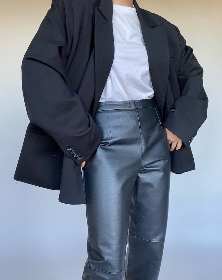 VINTAGE OVERSIZED BLACK BLAZER 482-3