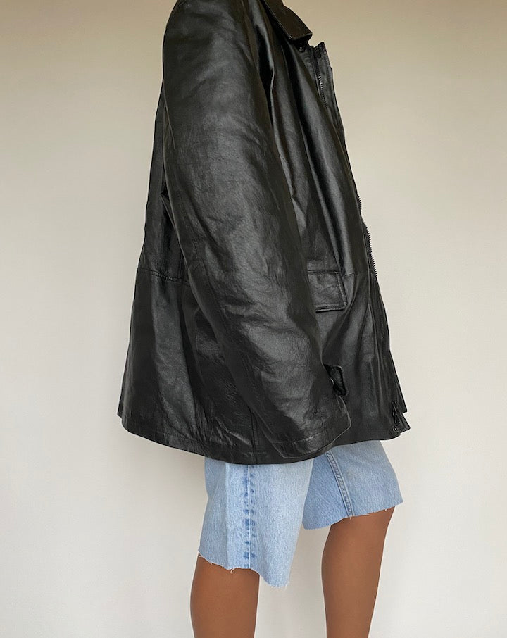 VINTAGE OVERSIZED BLACK LEATHER JACKET 1010-3