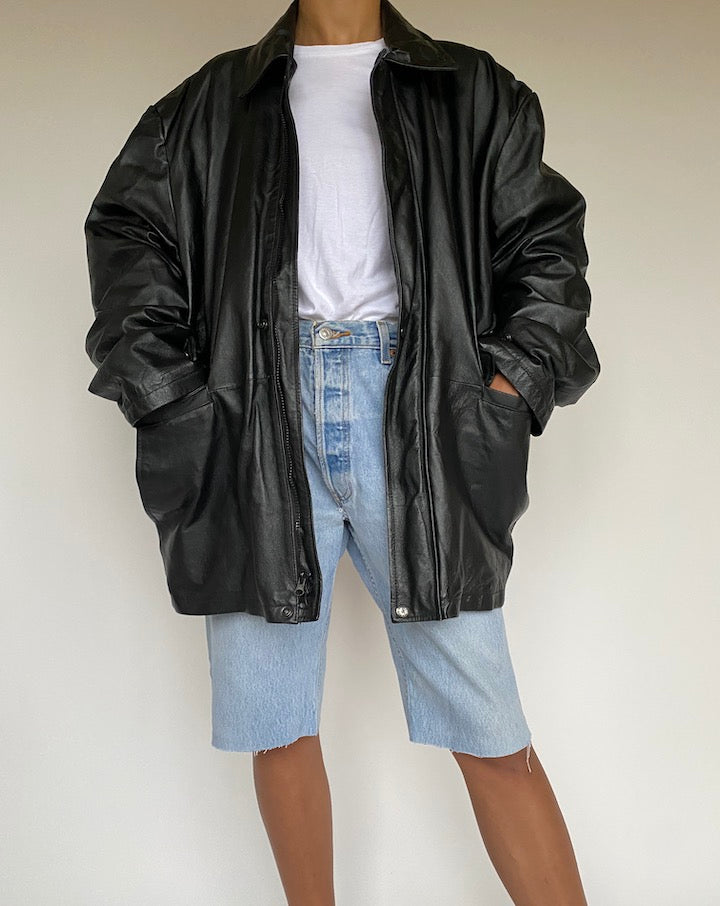 VINTAGE OVERSIZED BLACK LEATHER JACKET 1010-6