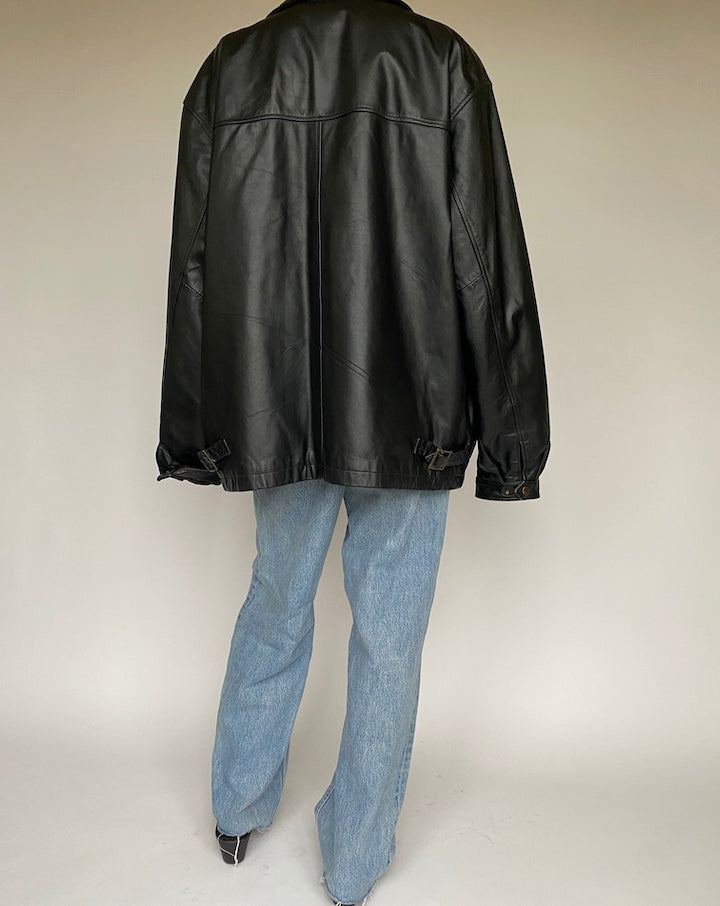 VINTAGE OVERSIZED BLACK LEATHER JACKET 1024-2