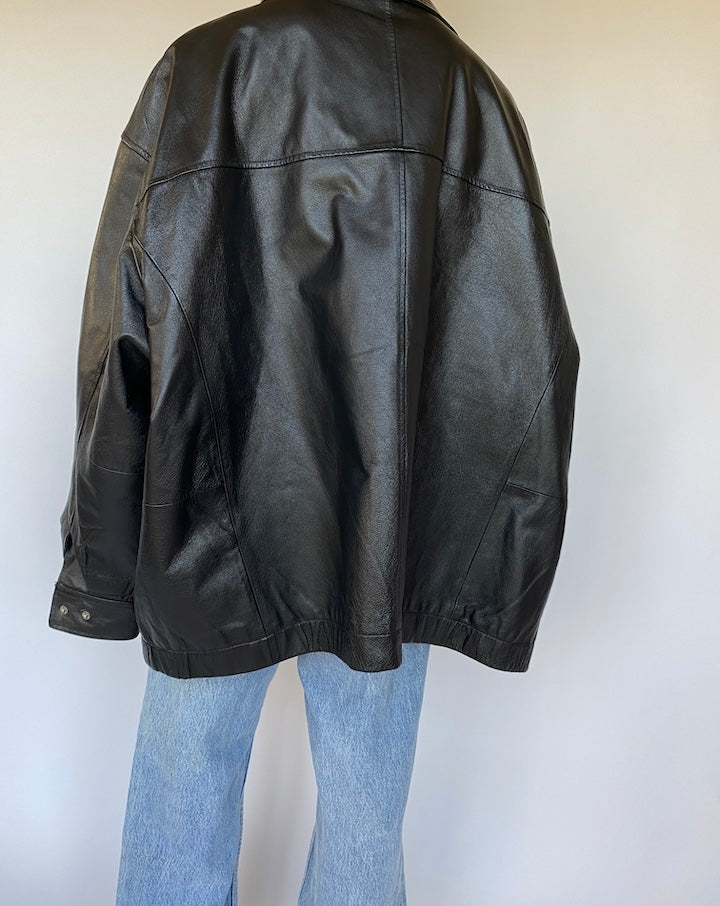 VINTAGE OVERSIZED BLACK LEATHER JACKET 1151-2