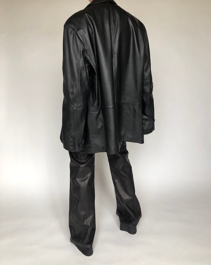 VINTAGE OVERSIZED BLACK LEATHER JACKET 144
