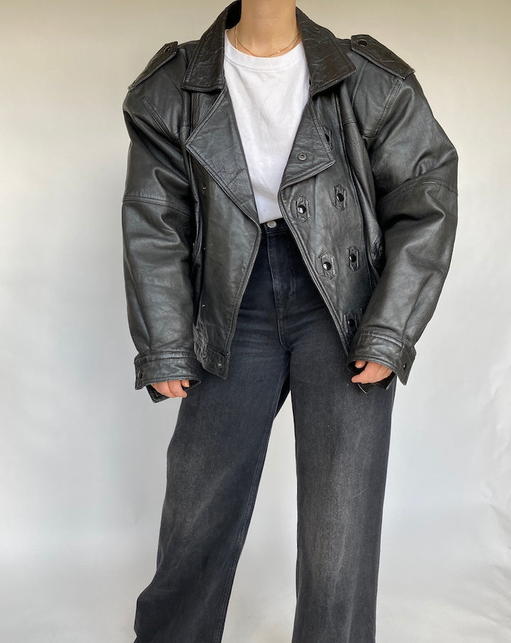 VINTAGE OVERSIZED BLACK LEATHER JACKET 456