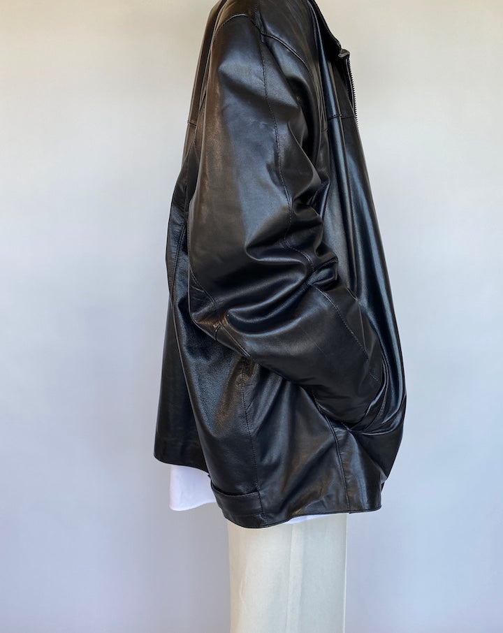 VINTAGE OVERSIZED BLACK LEATHER JACKET 572 -3
