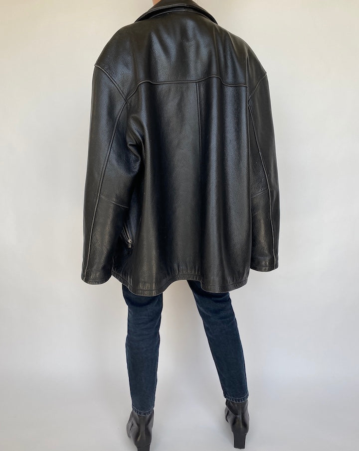 VINTAGE OVERSIZED BLACK LEATHER JACKET IN BEAUTIFUL THICK LEATHER 425-2