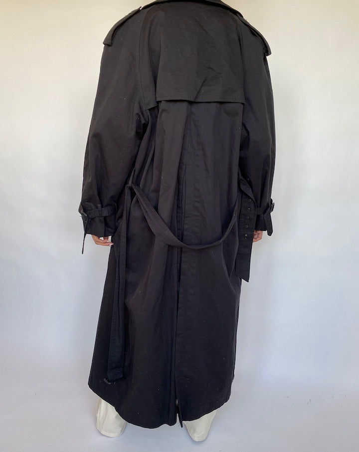 VINTAGE OVERSIZED BLACK TRENCH 630-2