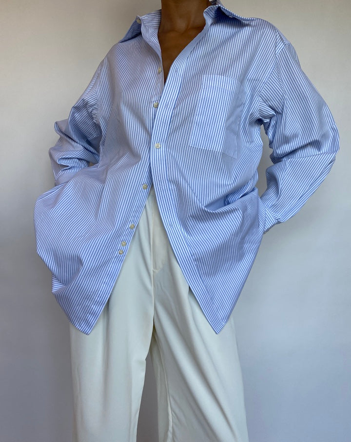 VINTAGE OVERSIZED BLUE AND WHITE STRIPED SHIRT 688-2