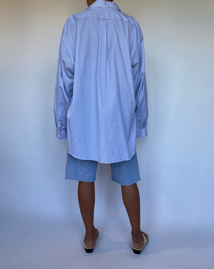 VINTAGE OVERSIZED BLUE AND WHITE STRIPED SHIRT 933-2
