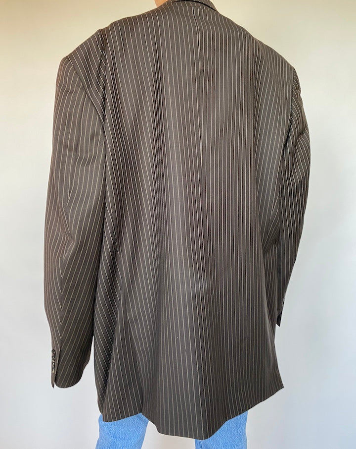 VINTAGE OVERSIZED DARK BROWN PINSTRIPED BLAZER MADE IN WOOL 597-3