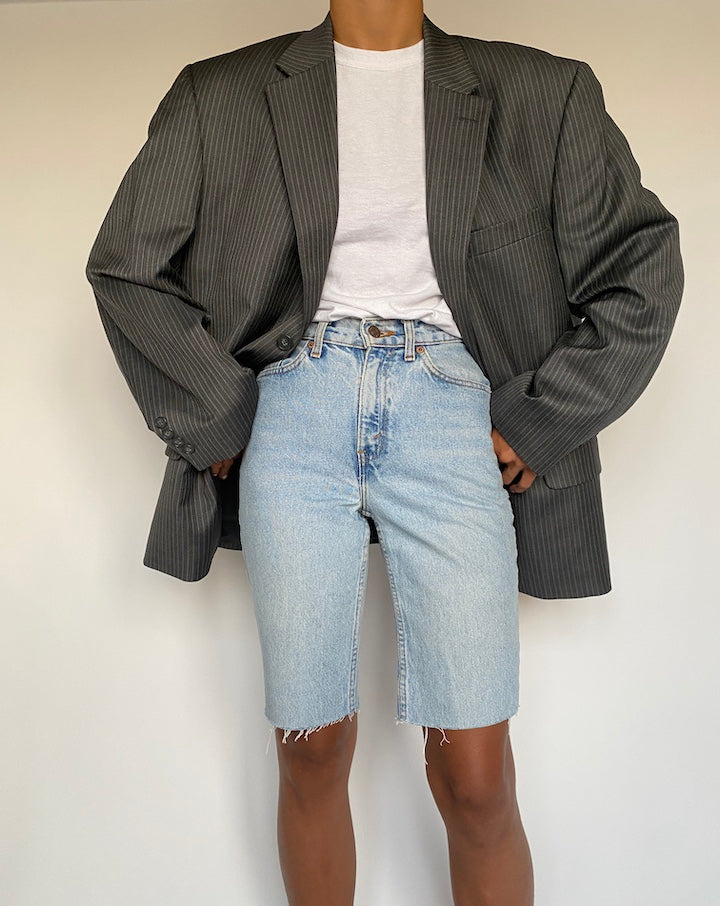 VINTAGE OVERSIZED GREY PINSTRIPED BLAZER 1366-2
