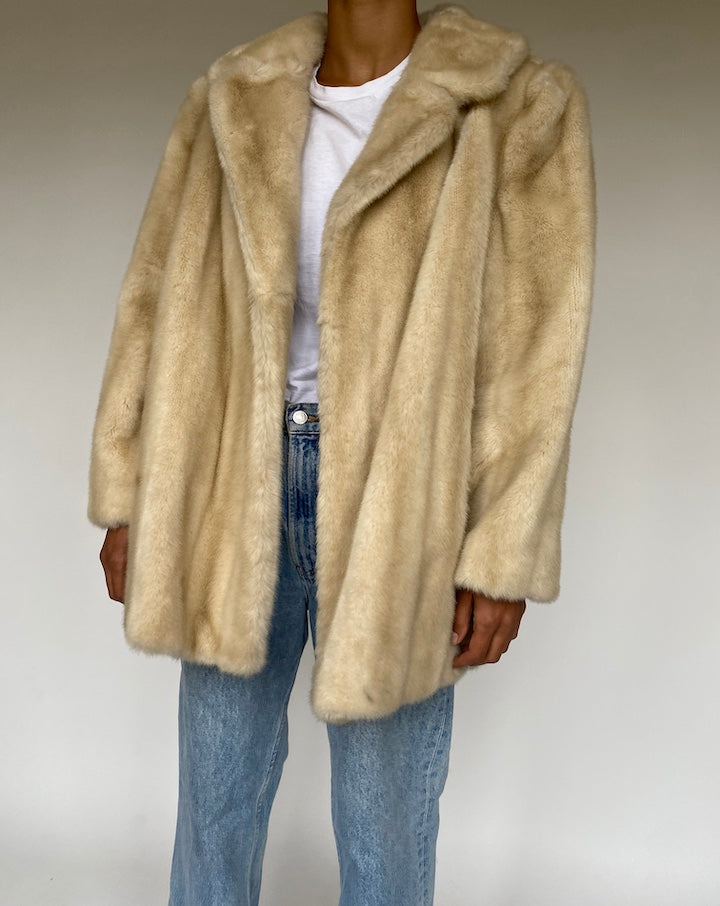 VINTAGE OVERSIZED LIGHT BEIGE FAUX FUR JACKET 1230-4