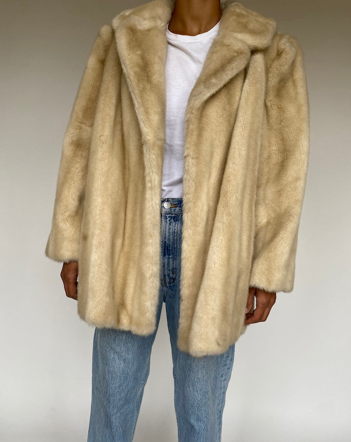 VINTAGE OVERSIZED LIGHT BEIGE FAUX FUR JACKET 1230-5