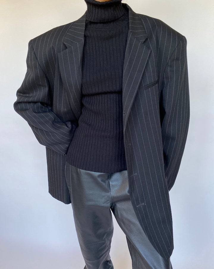 VINTAGE OVERSIZED PINSTRIPED BLAZER 562-4