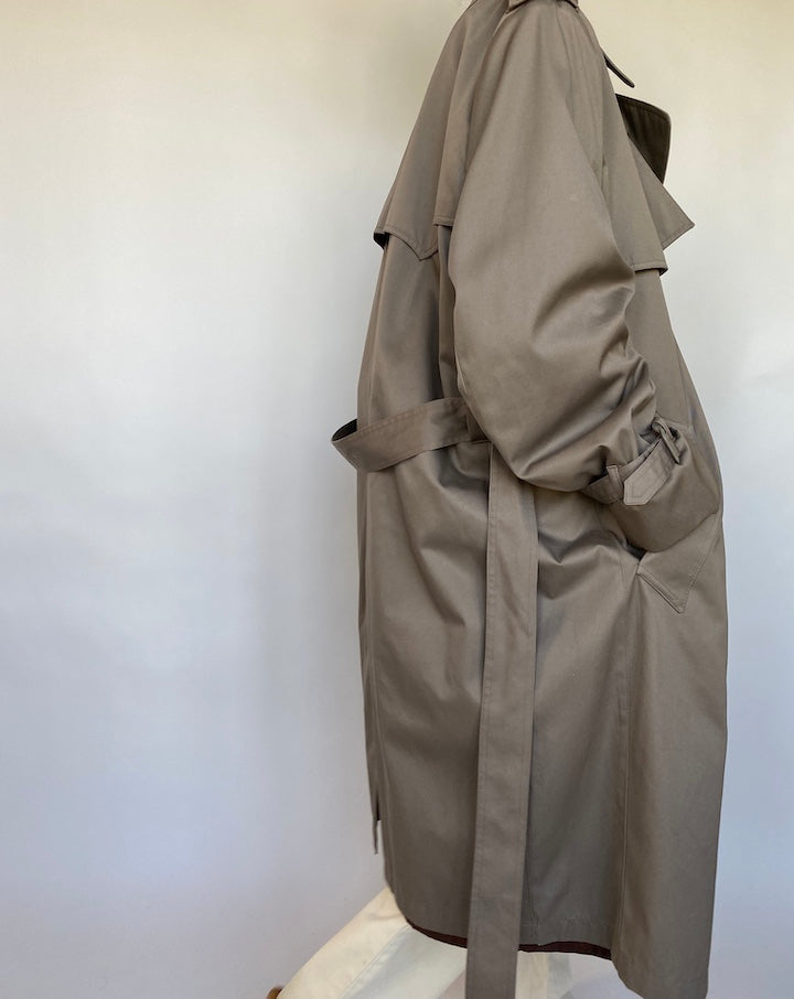 VINTAGE OVERSIZED TRENCH 620-3