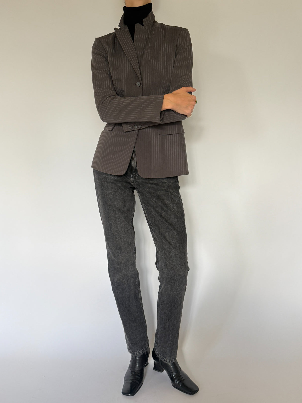 Vintage fitted pinstripe blazer in charcoal grey