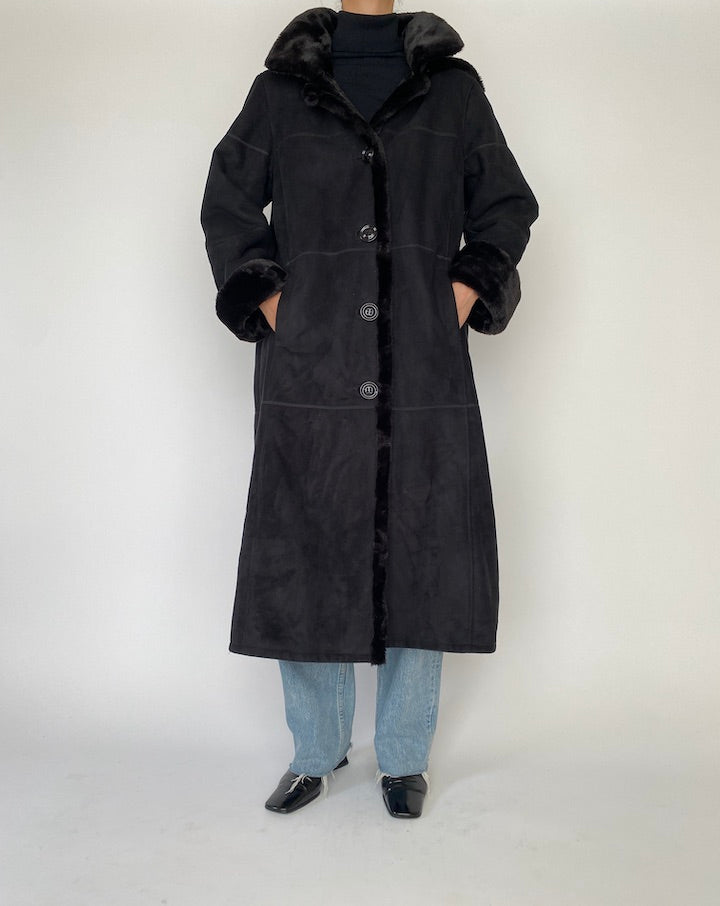 Vintage Long Black Coat with Faux Fur Lining 5288