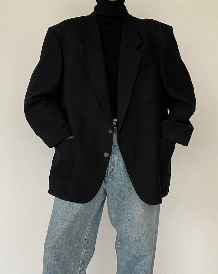 Vintage Oversized Black Blazer 5110