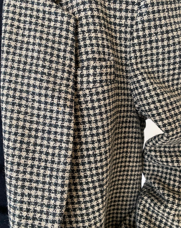 Vintage Oversized Black and White Houndstooth Blazer 5265