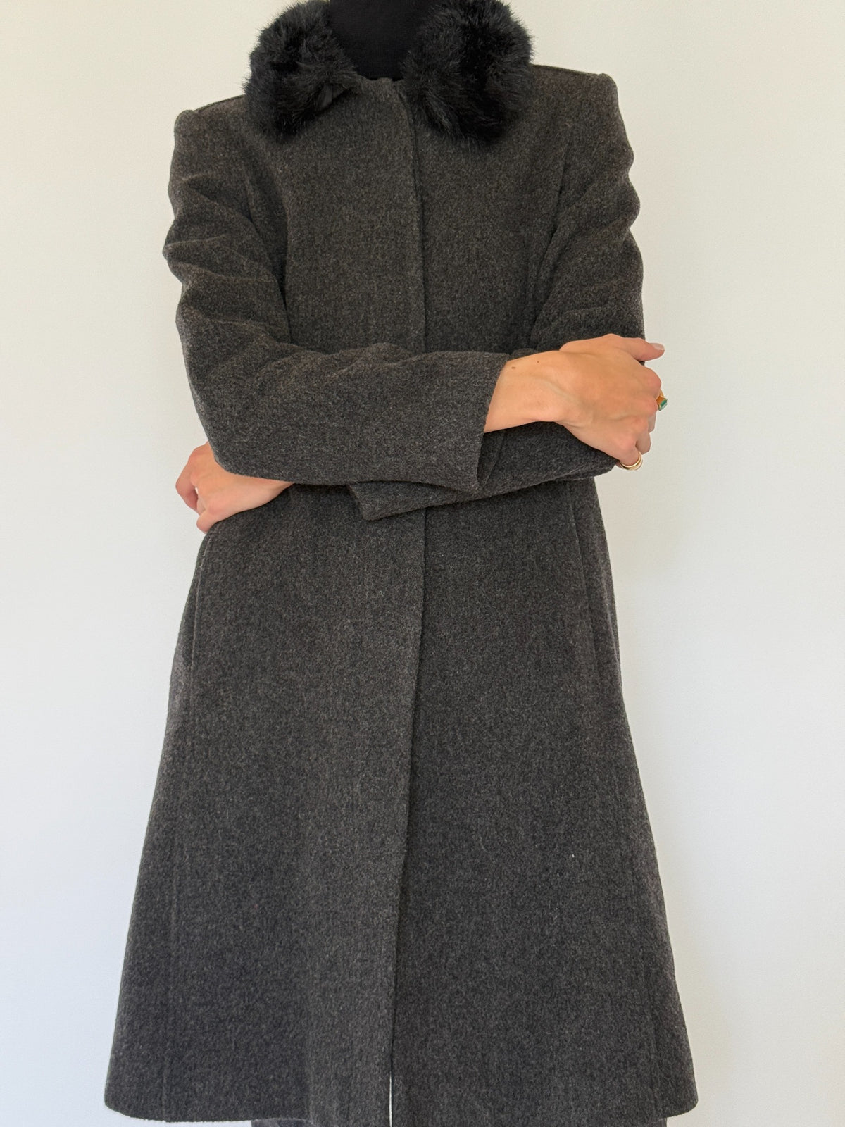 Vintage charcoal gray wool coat black faux fur collar view 3