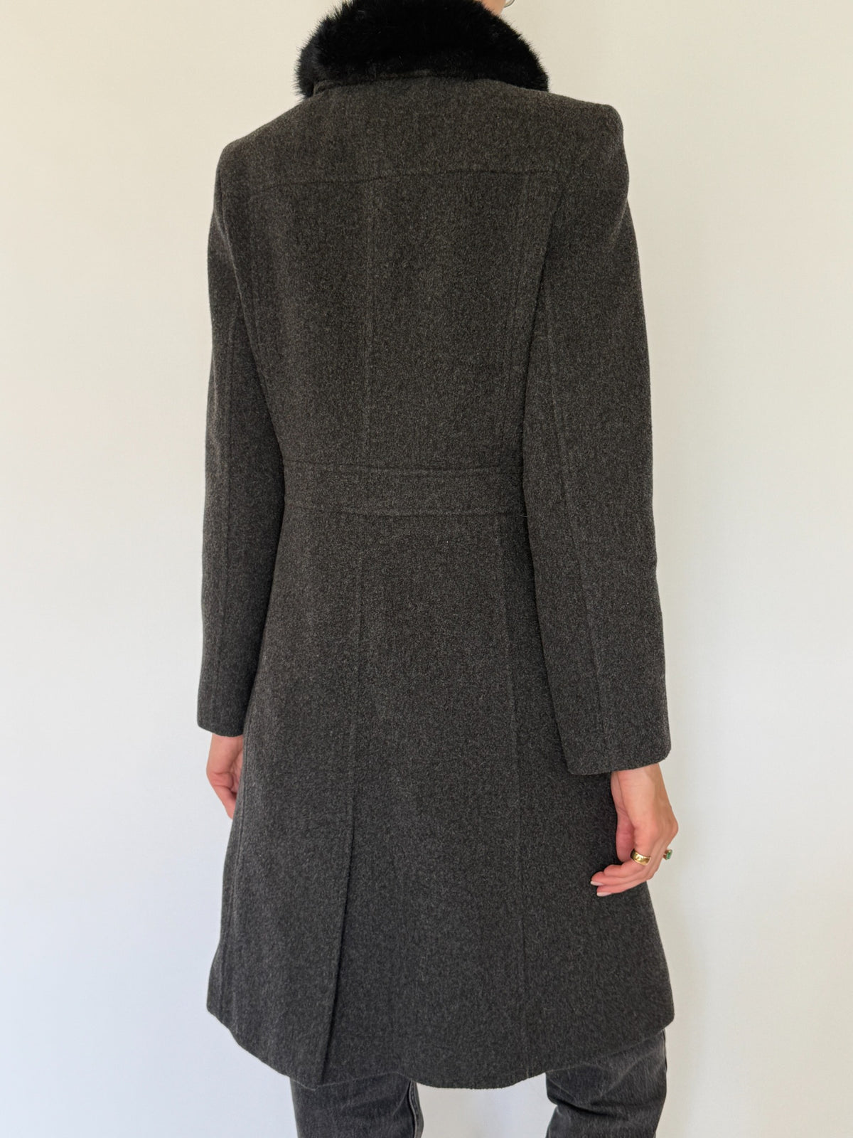 Vintage charcoal gray wool coat black faux fur collar view 4