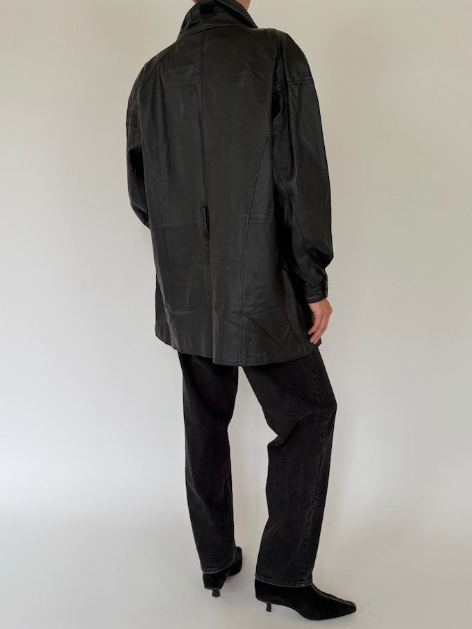 Vintage black leather jacket 4654