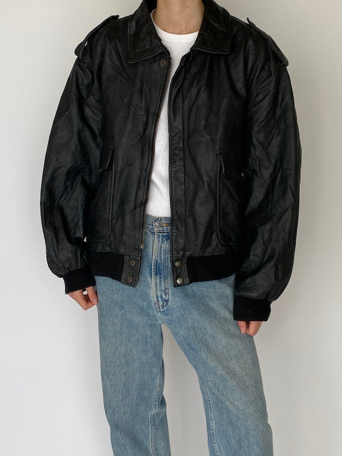 Vintage oversized leather jacket in black 5424