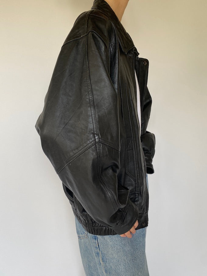 Vintage black leather jacket 5563