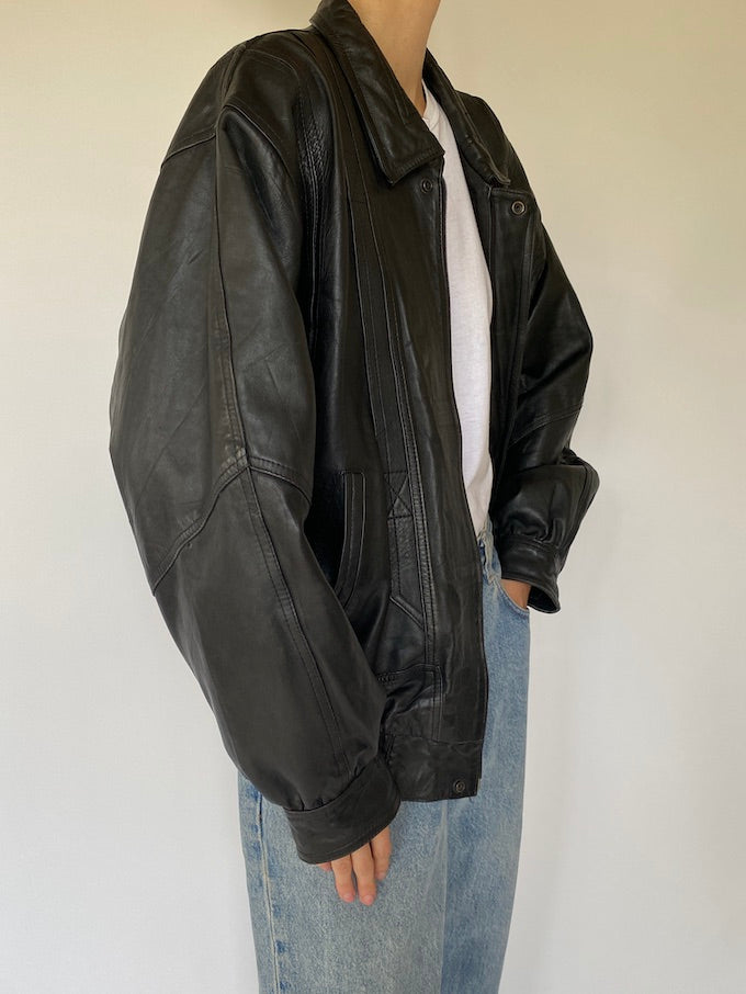 Vintage black leather jacket 5563