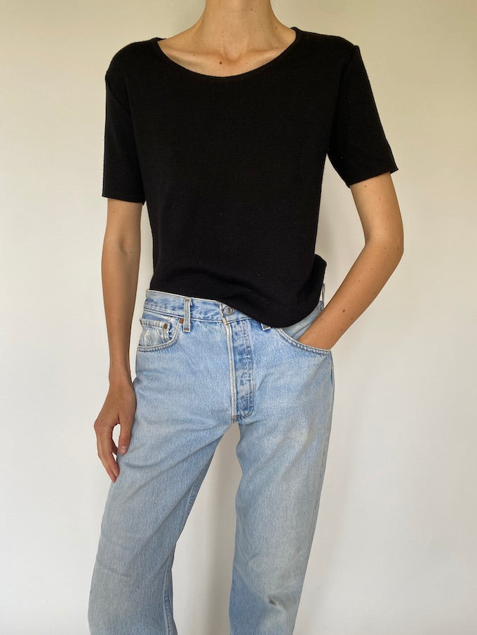 Vintage short sleeve top in black 5564